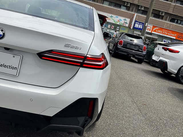 520i Sedan RHD