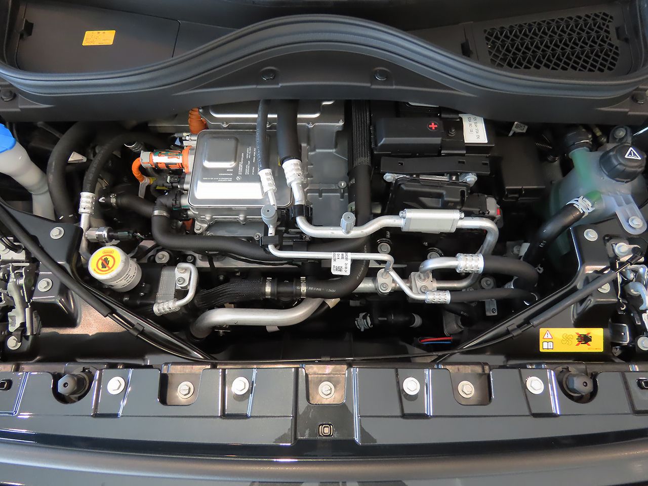 J05 MINI Aceman SE