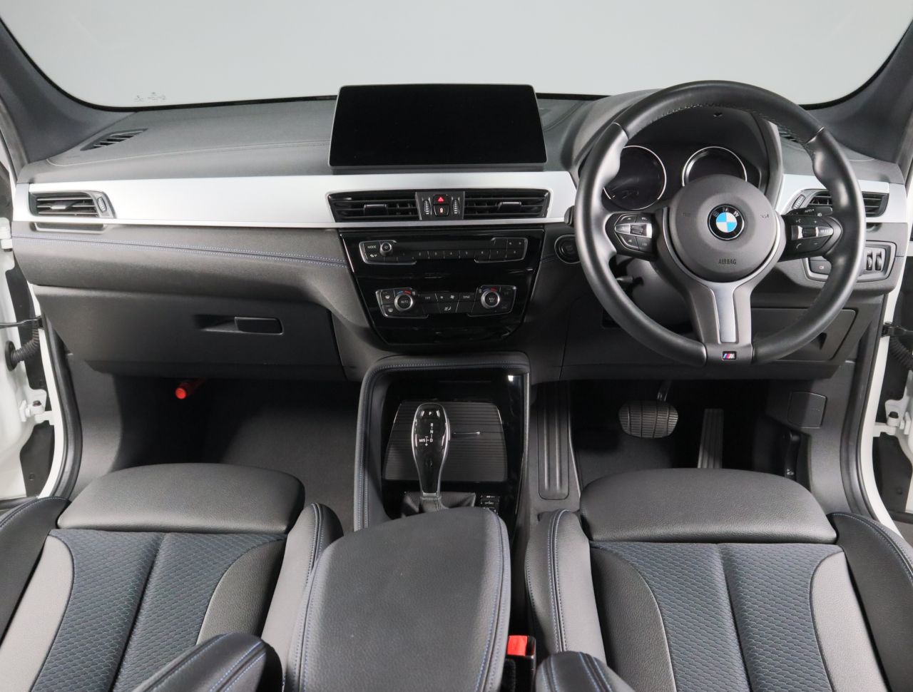 X1 sDrive18i RHD