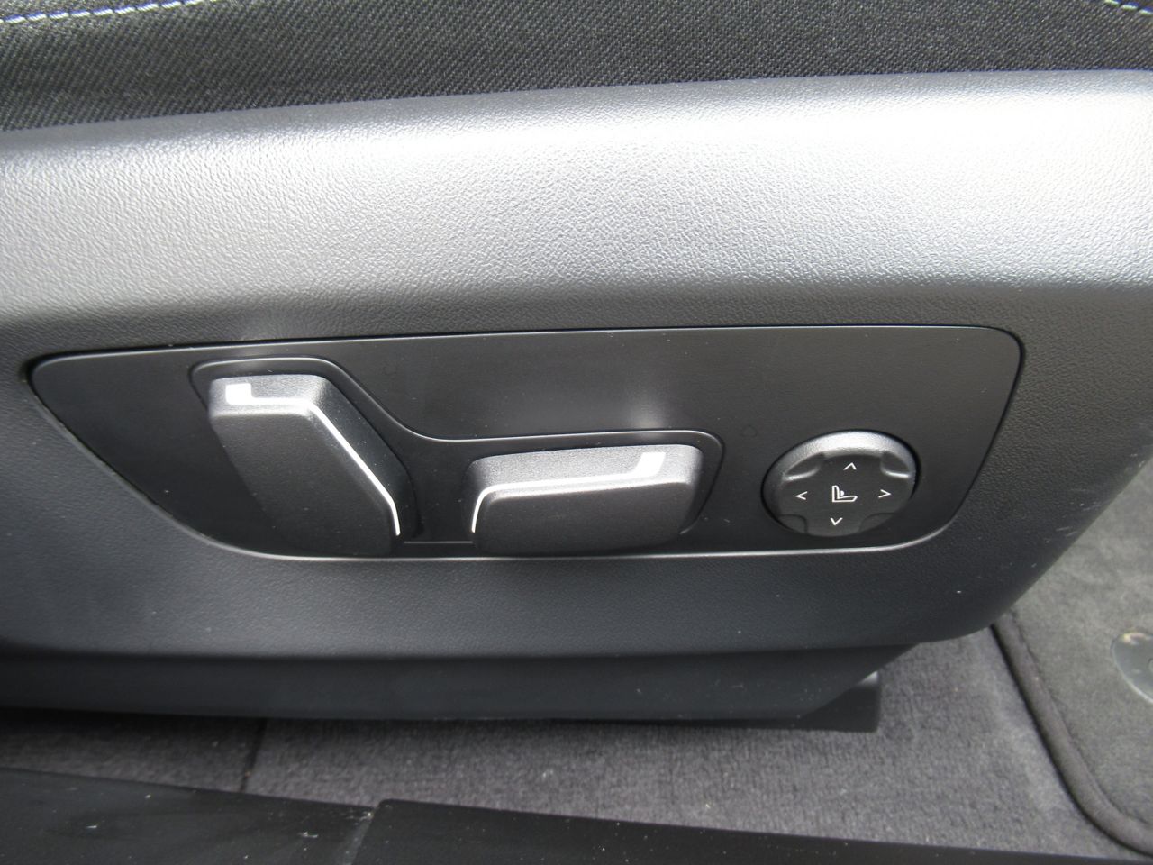 BMW i5 eDrive40 Sedan RHD
