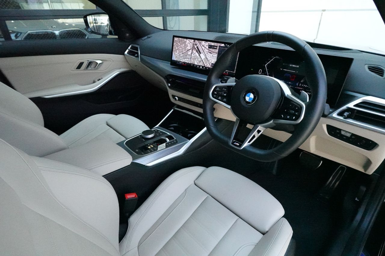 320d xDrive Berline RHD