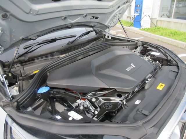 iX2 xDrive30 MSP
