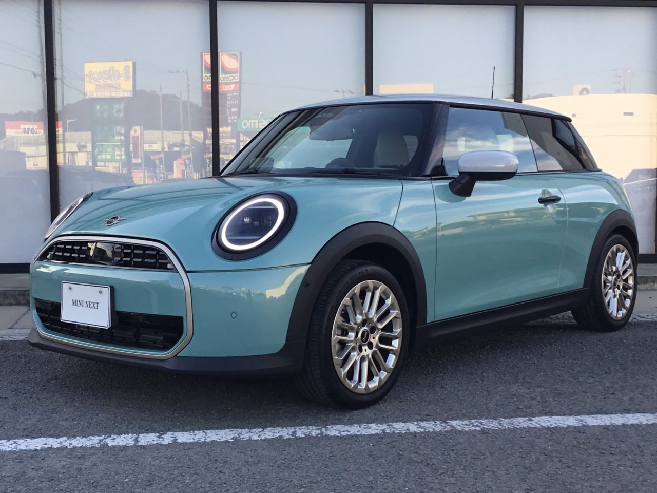 THE NEW MINI COOPER (3 DOOR) C