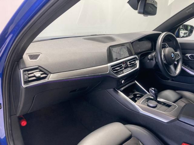 G20 320d xDrive RHD Saloon