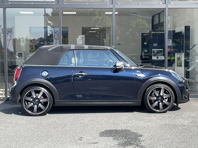 MINI Cooper S Convertible RHD
