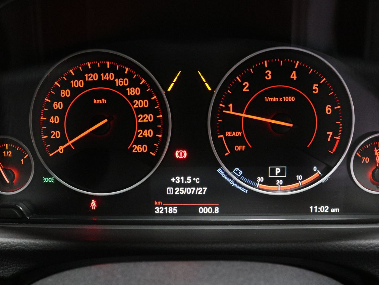 320I SEDAN RHD