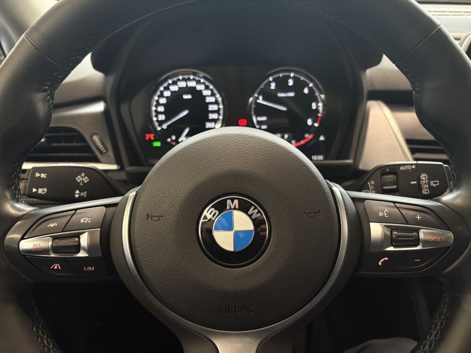 BMW 218