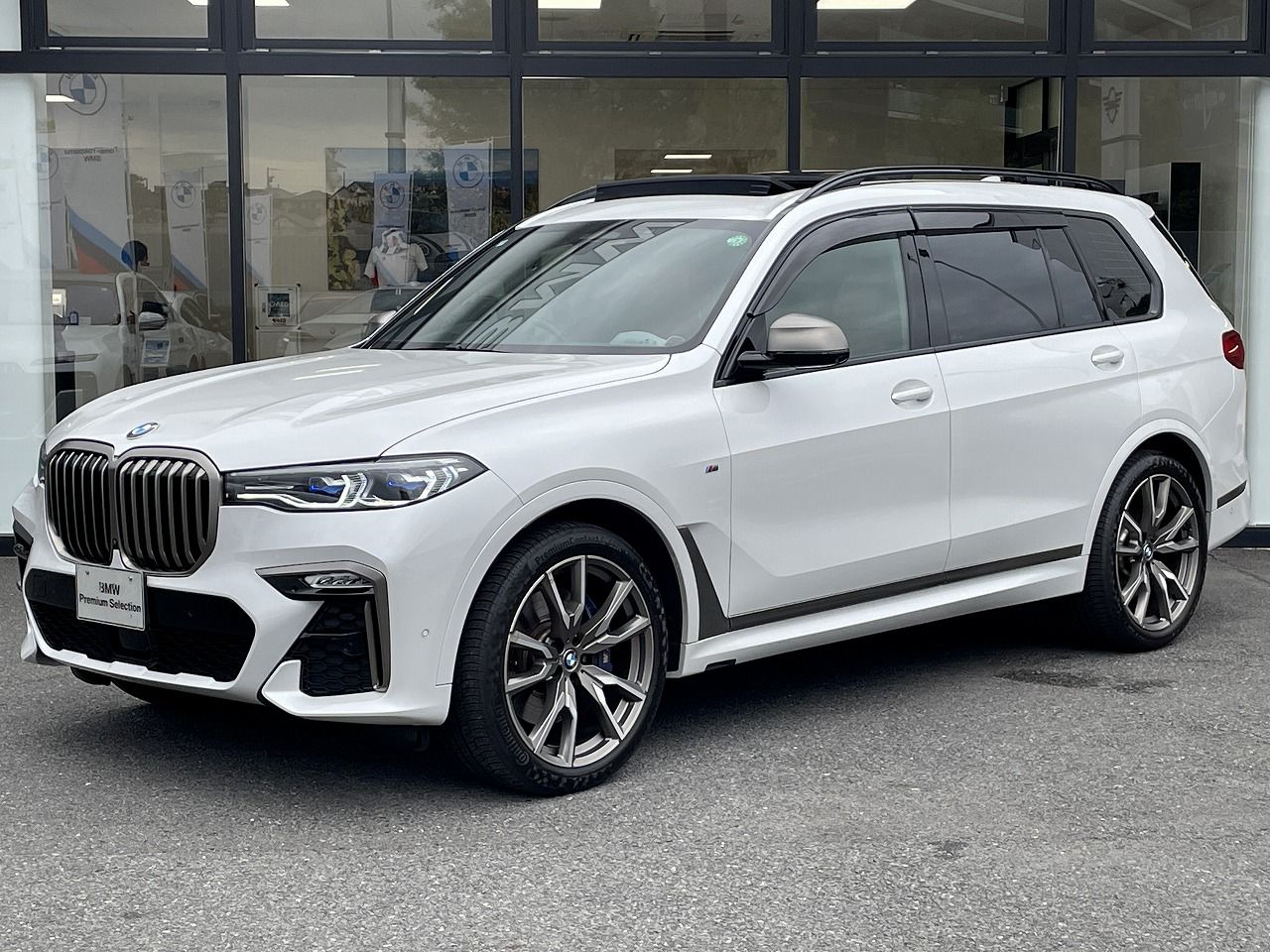 X7 M50i