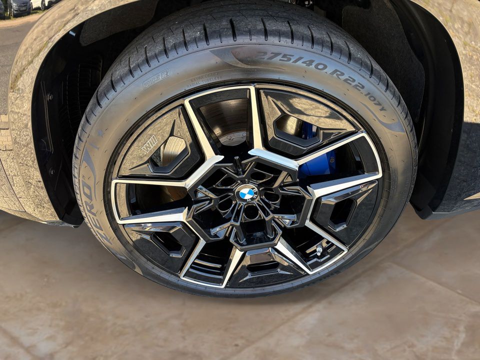BMW XM