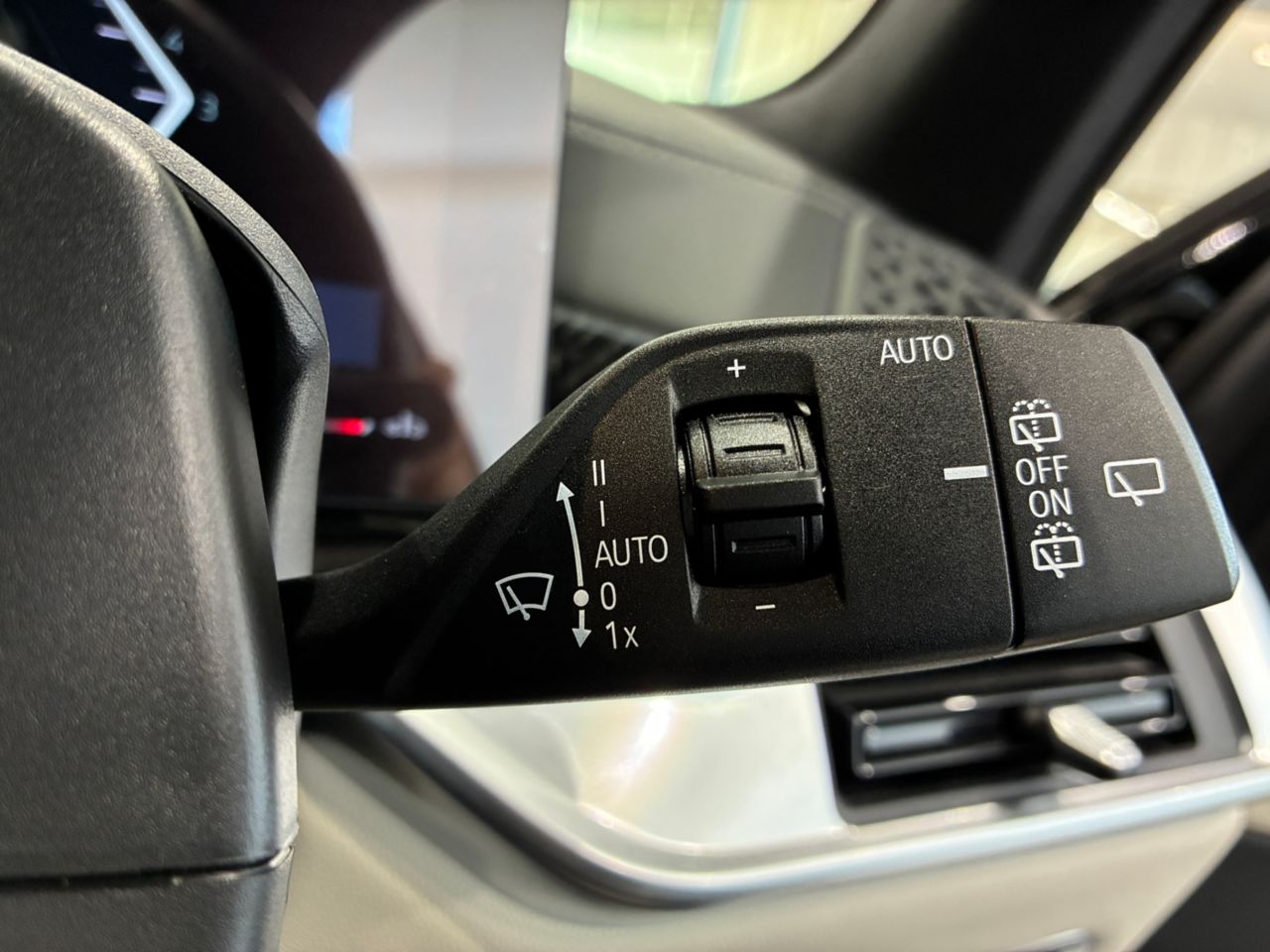 X7 xDrive40d RHD US