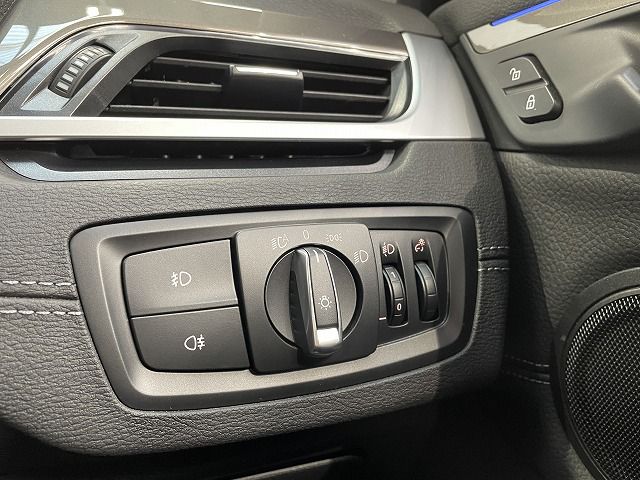 X1 sDrive18i RHD
