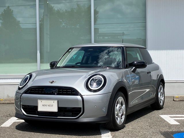 THE NEW MINI COOPER (3 DOOR) C
