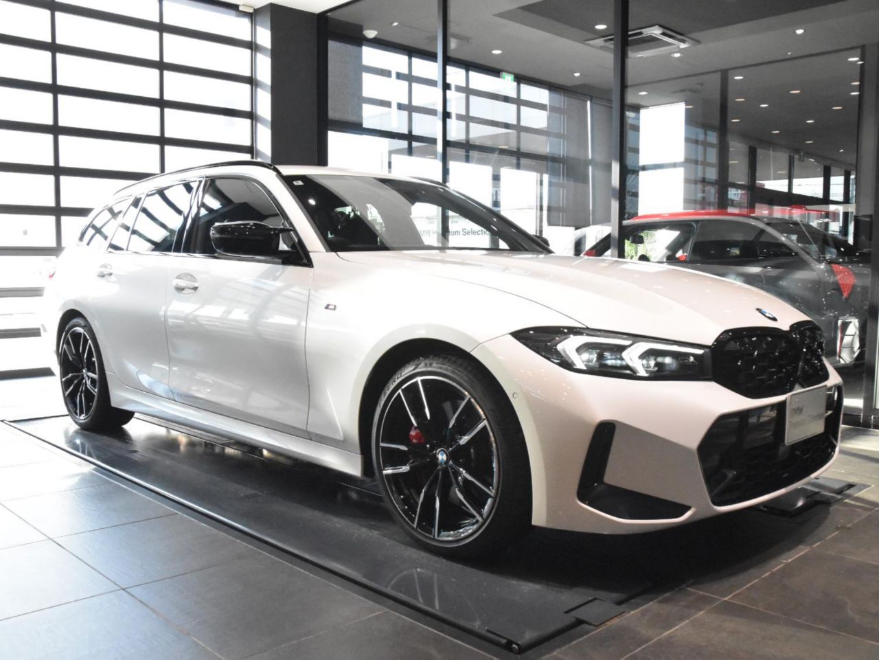 G21 M340i xDrive Touring LCI RHD