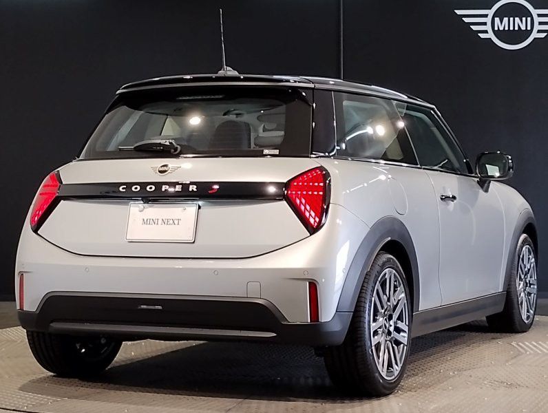 F66 MINI Cooper S 3Dr