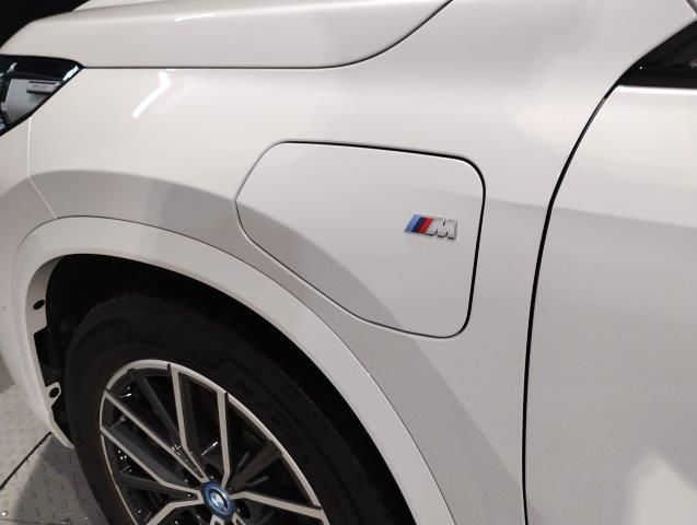 U11 iX1 xDrive30