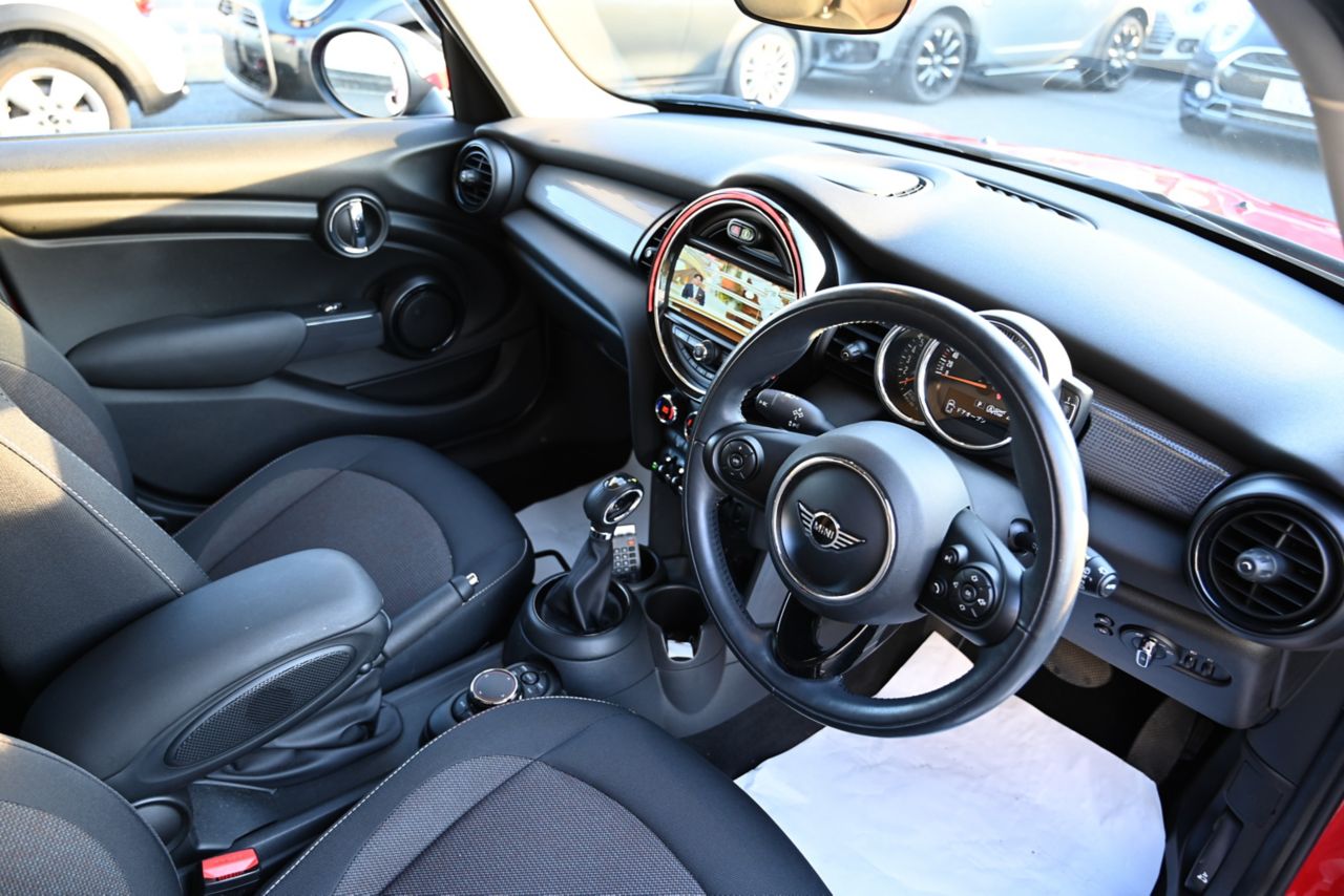 F55 COOPER D (AT)