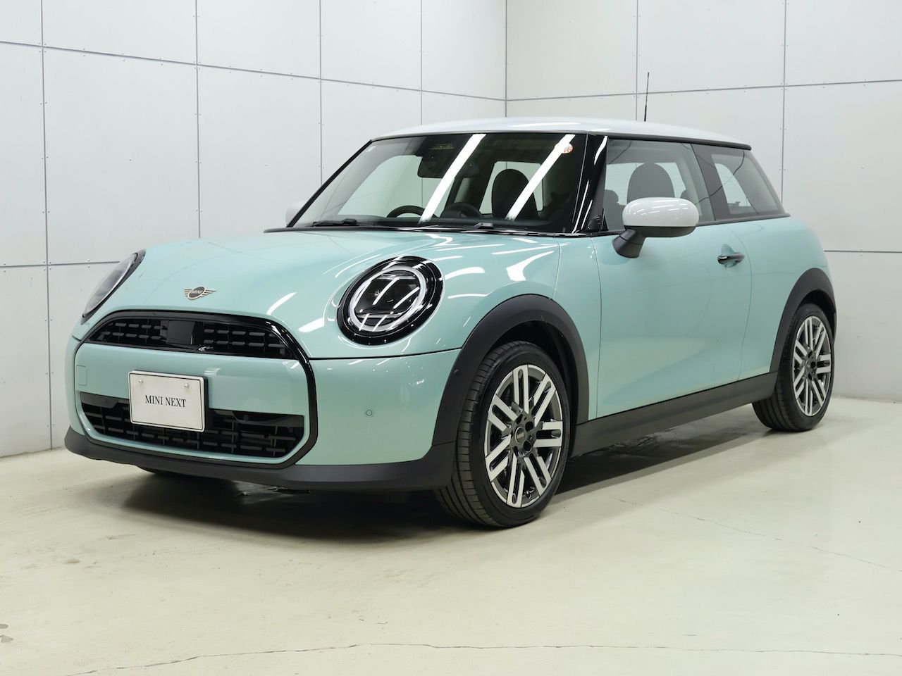 THE NEW MINI COOPER (3 DOOR) C