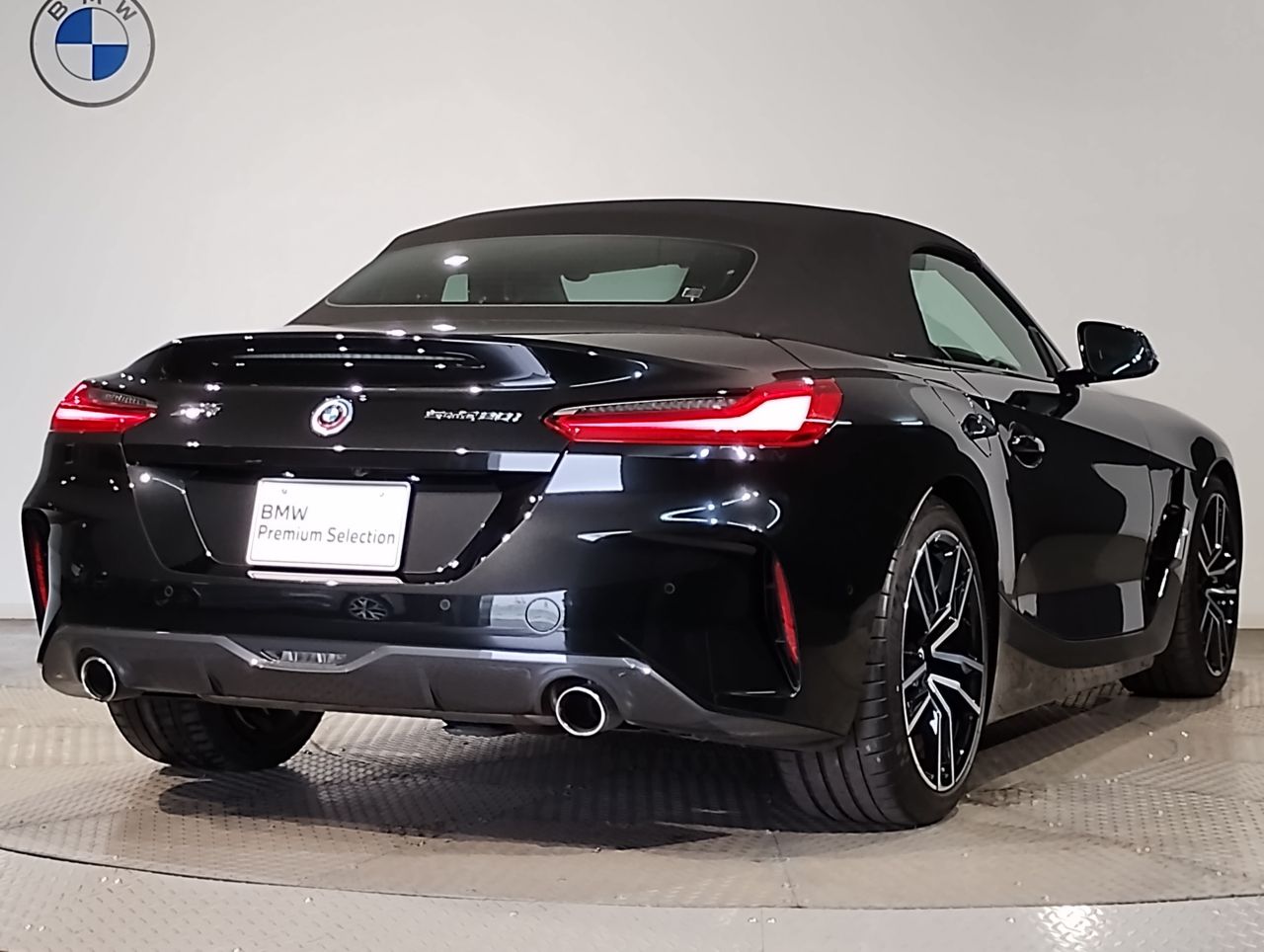G29 z4 sDrive20i RHD
