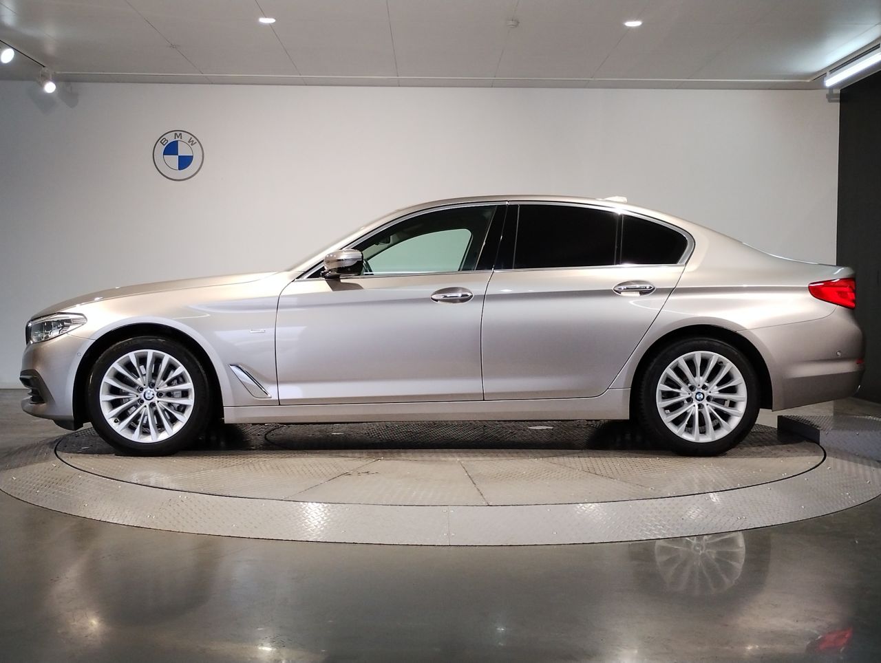530I