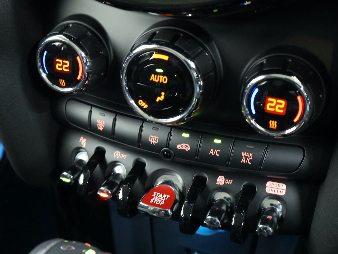 F56 COOPER S D(AT)