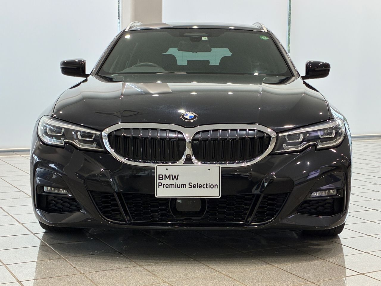G21 330i Touring RHD