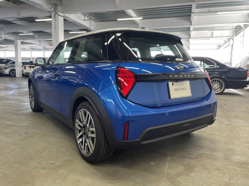 F66 MINI Cooper C 3Dr
