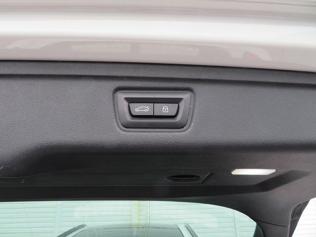 G21 M340i xDrive Touring LCI RHD