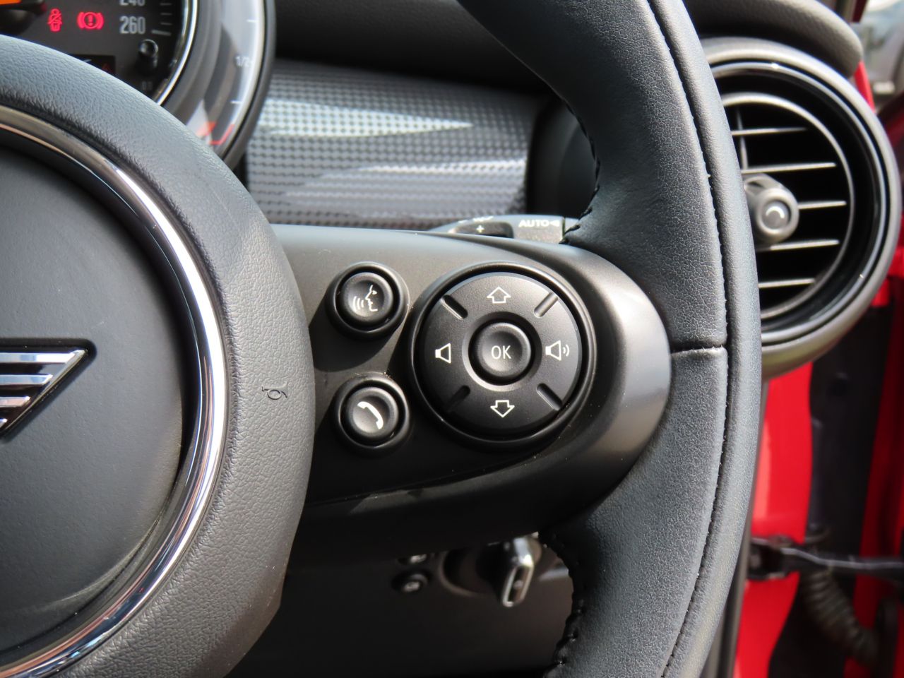 F55 COOPER D (AT)