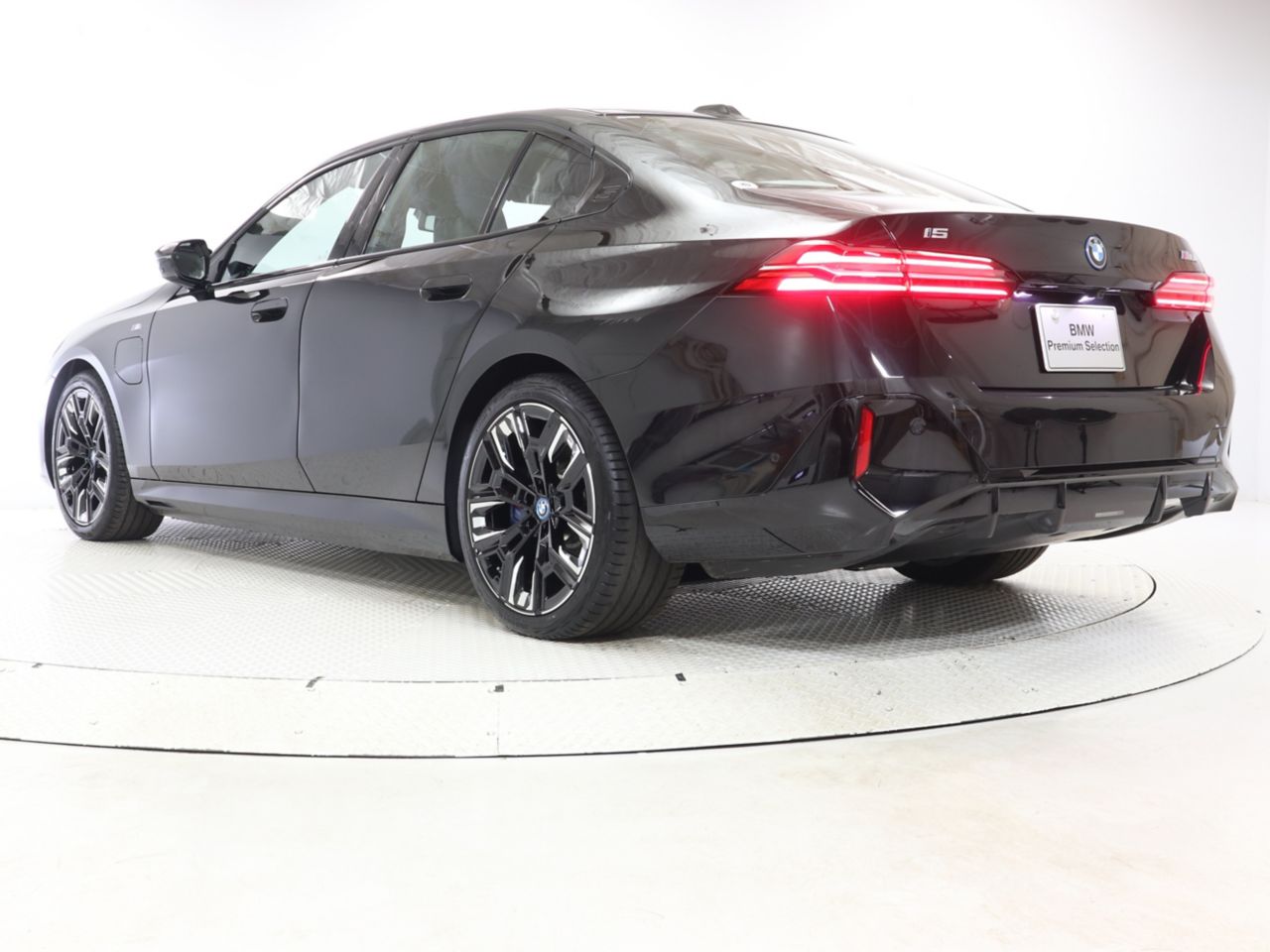 BMW i5 M60 xDrive Sedan RHD