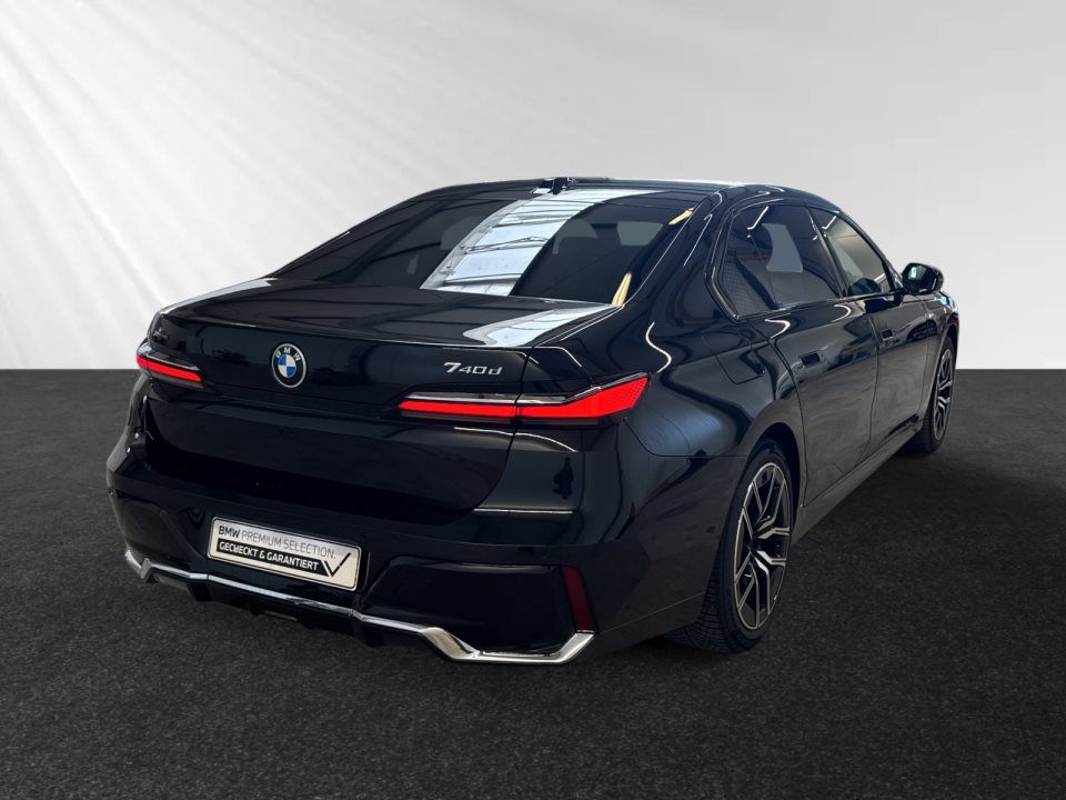 BMW 740