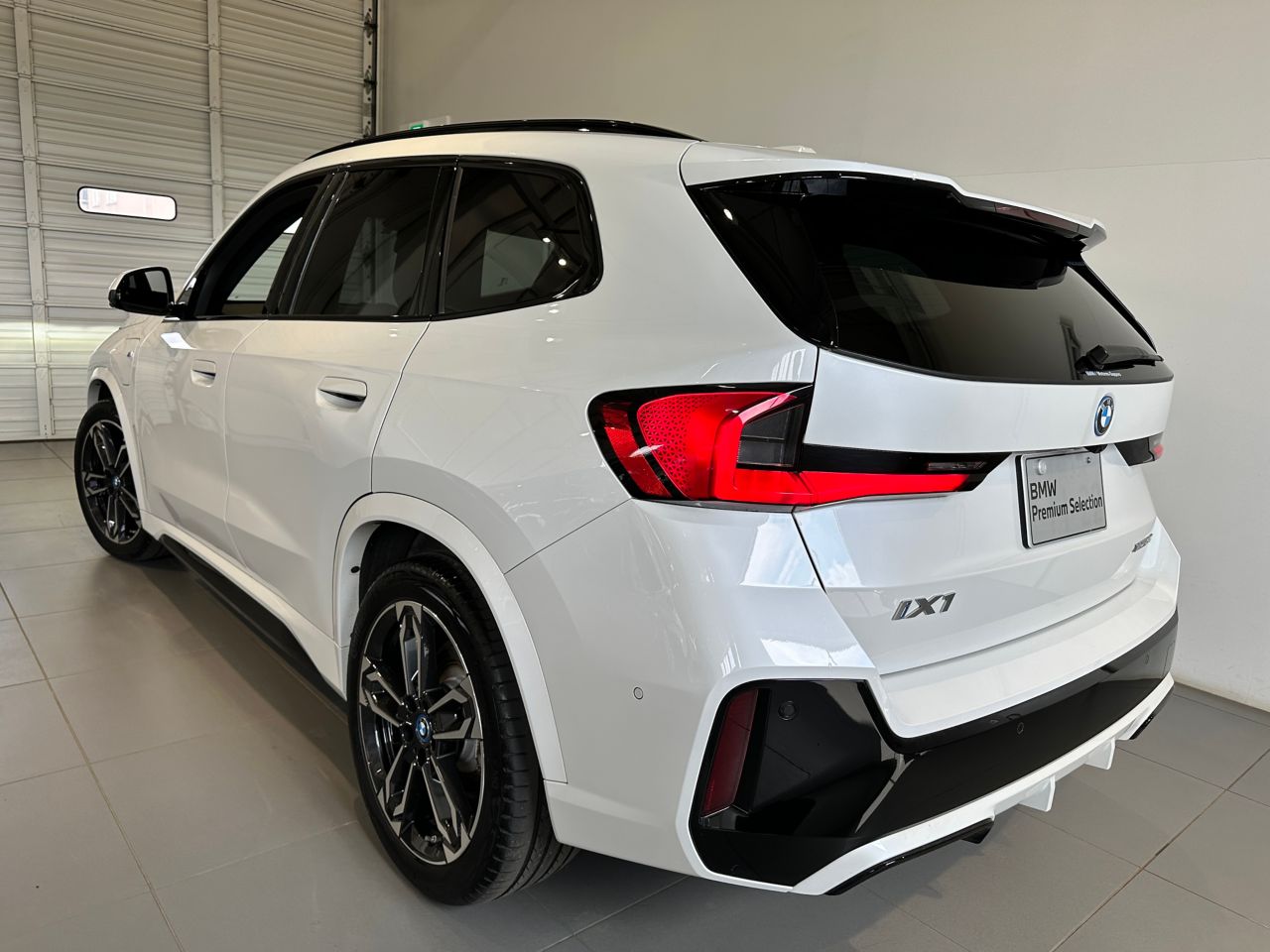 U11 iX1 xDrive30