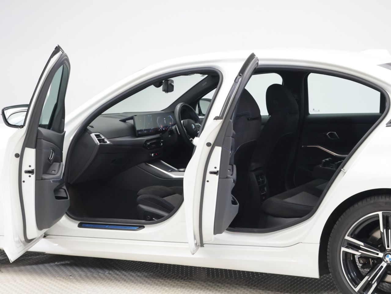 320d xDrive Berline RHD