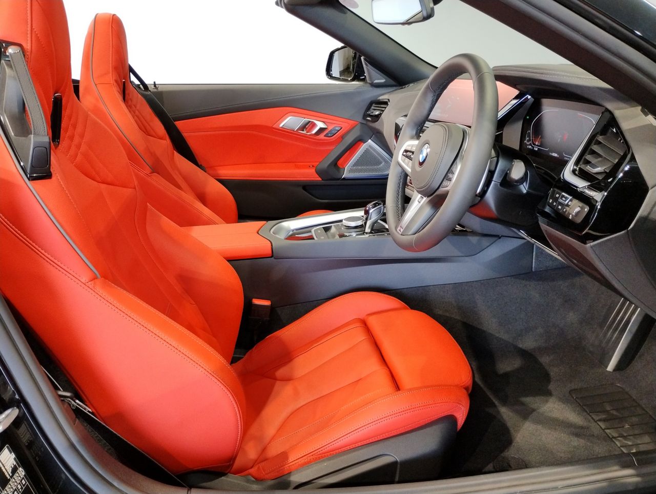 G29 z4 sDrive20i RHD