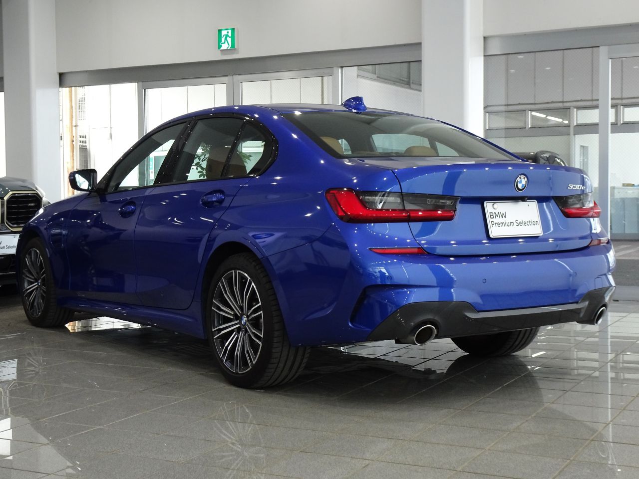 G20 330e Saloon RHD