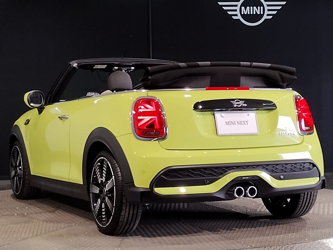 MINI Cooper S Convertible RHD