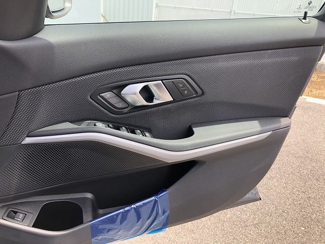 G20 320i Saloon RHD MX