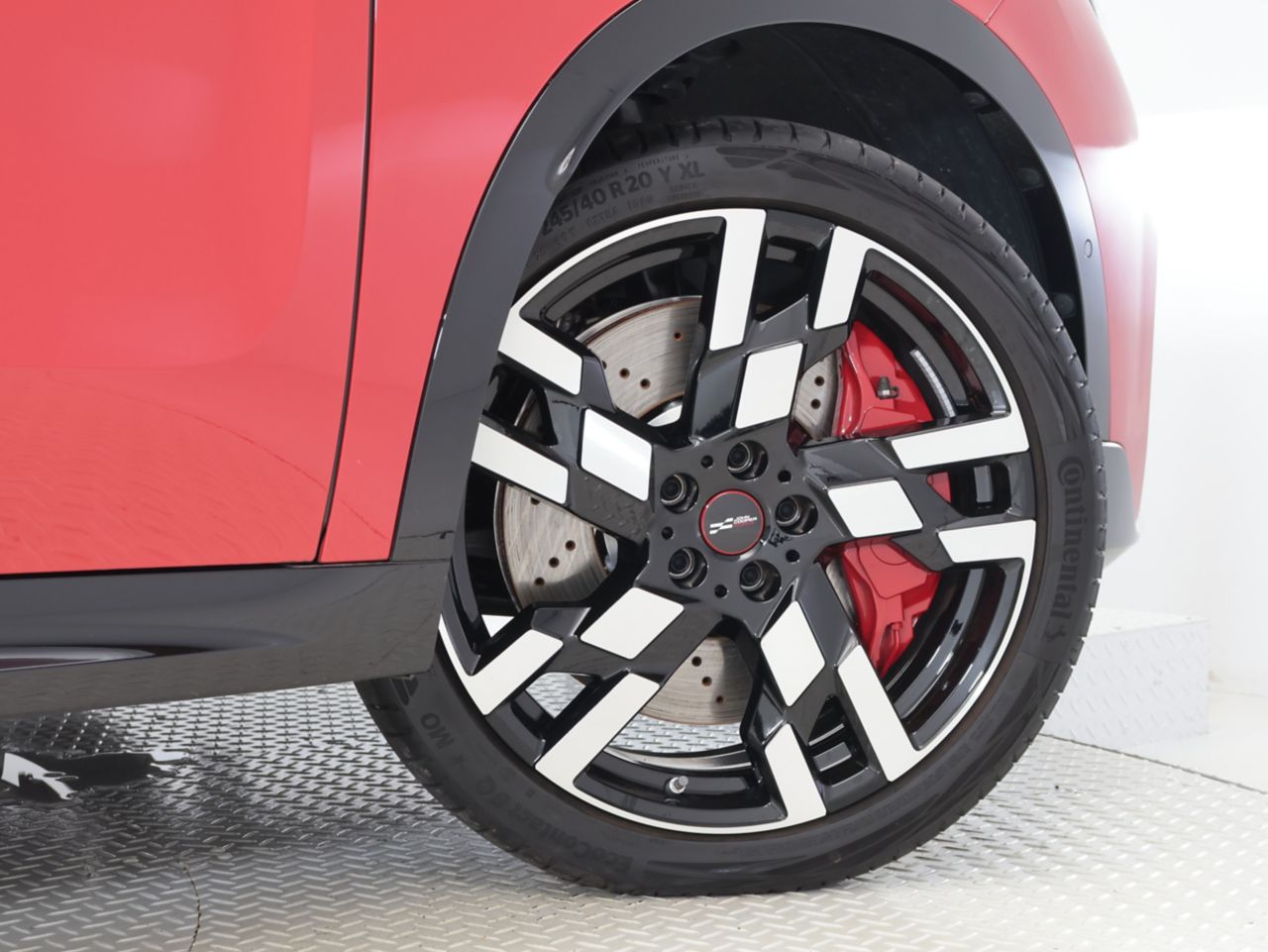U25 MINI John Cooper Works Countryman ALL4