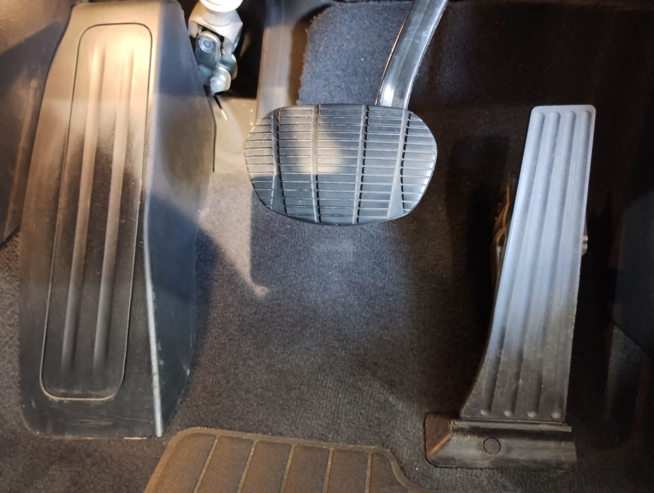 F40 118d Sports Hatch 5-door B47 2.0d