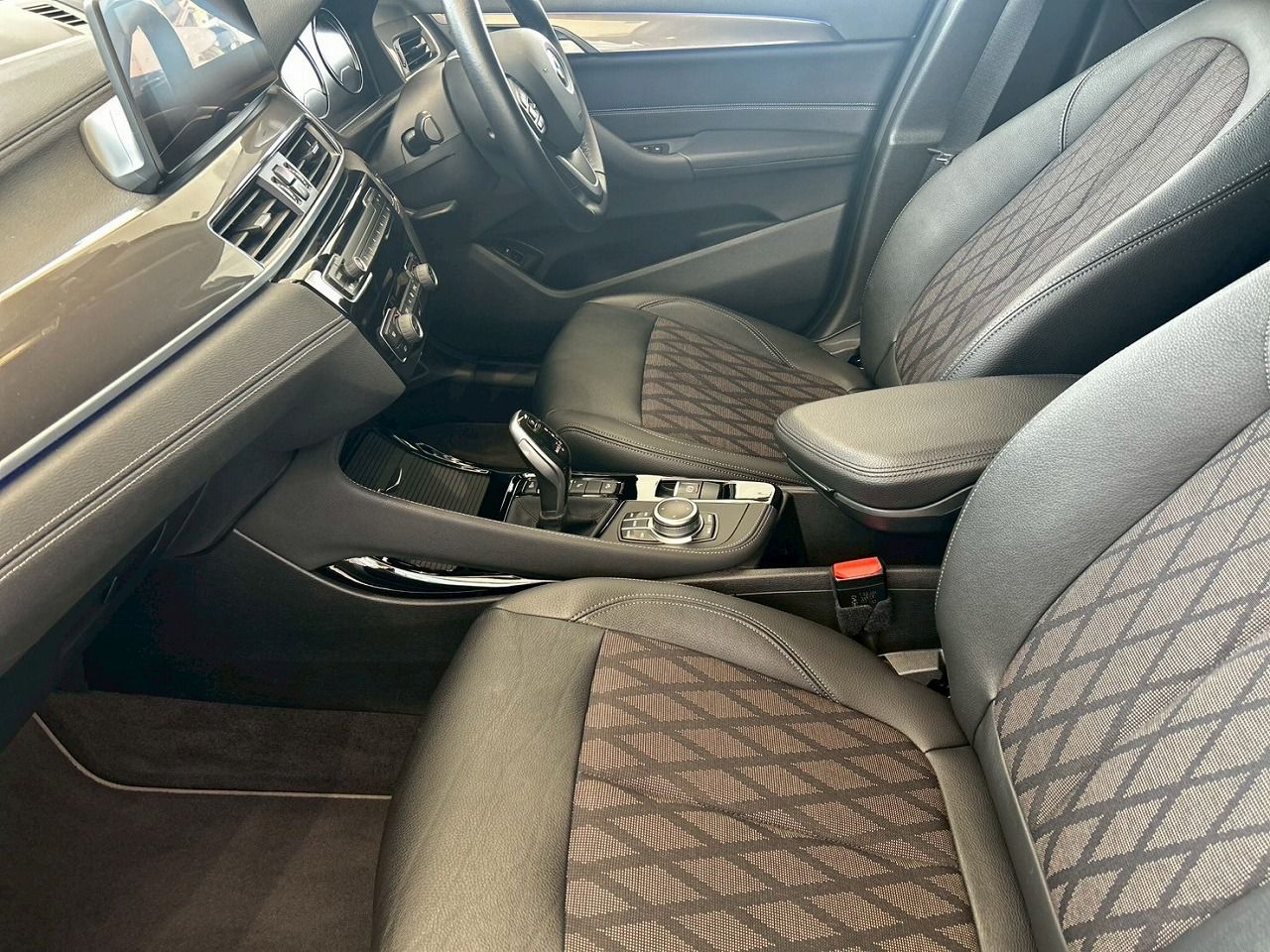F48 X1 xDrive18d B47 2.0d LCI