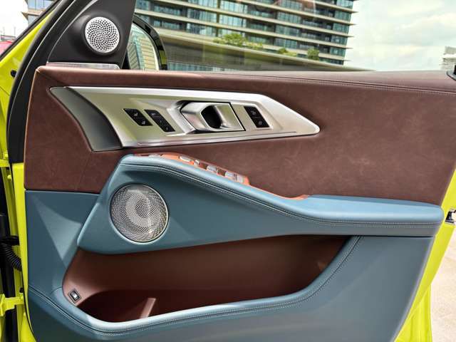 XM RHD