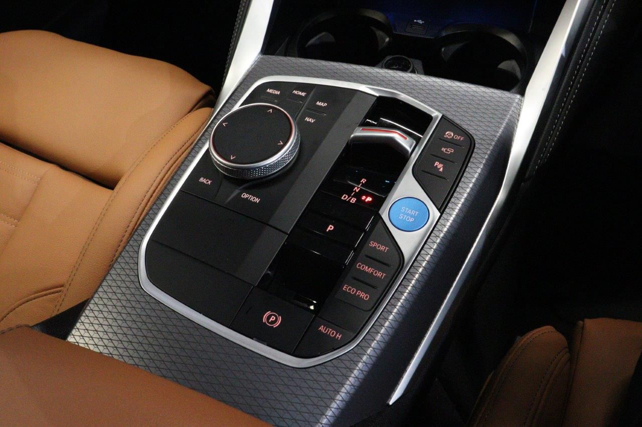 G26 i4 M50 RHD