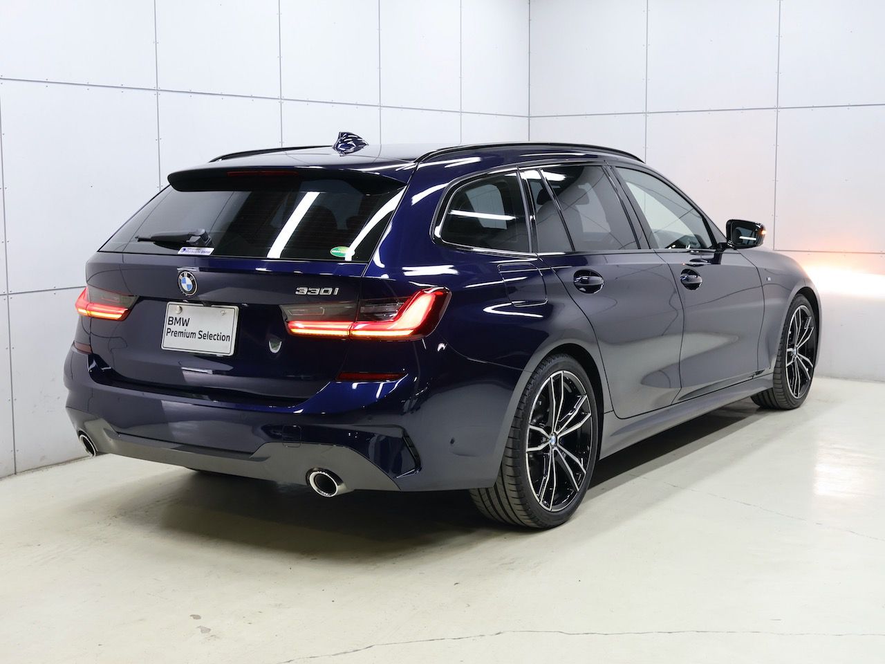 G21 330i Touring RHD