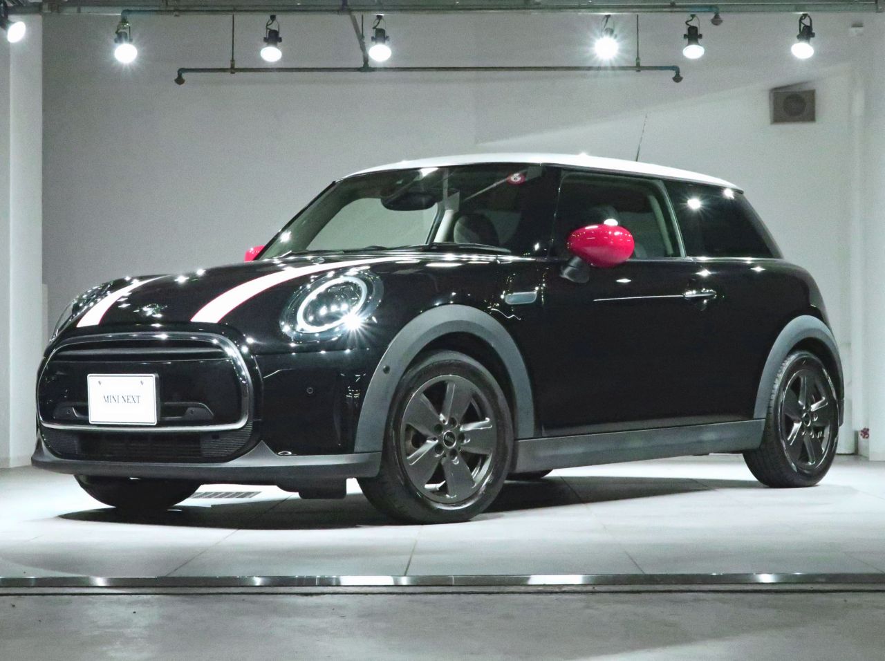 THE NEW MINI COOPER 3 DOOR.