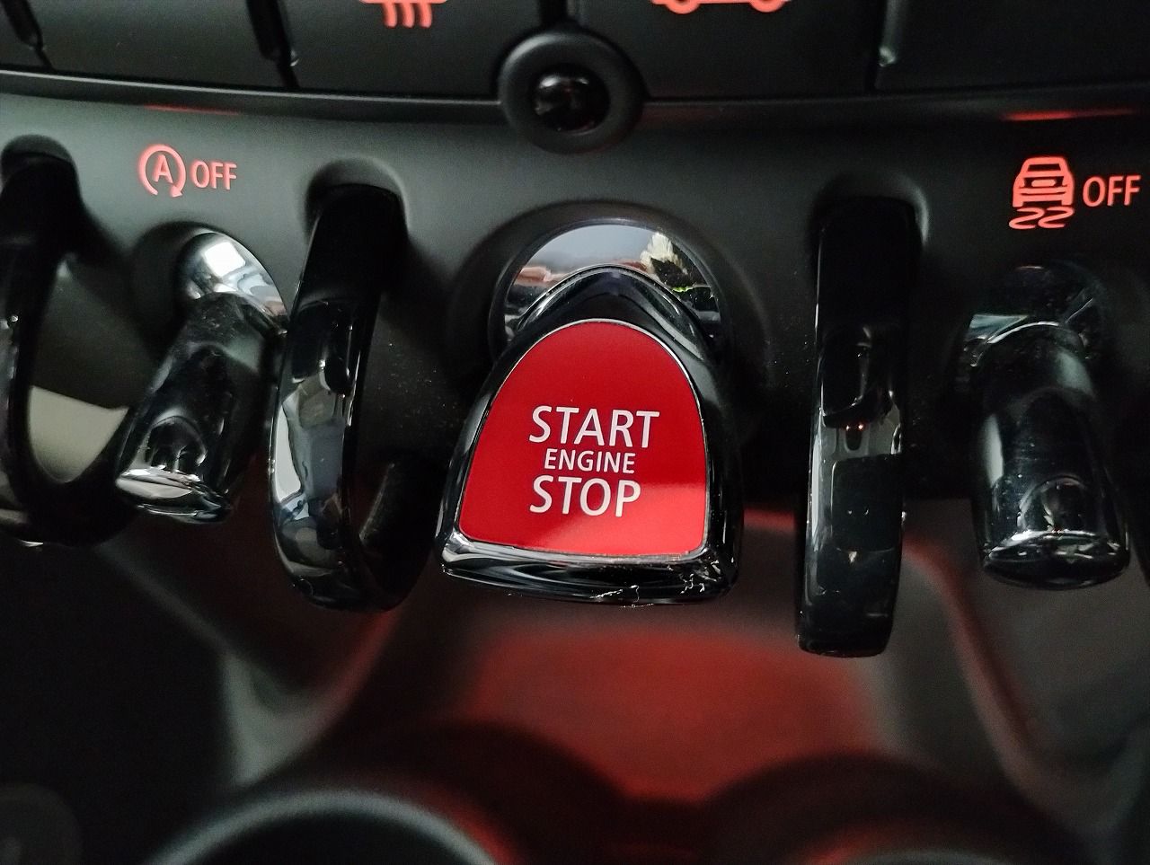 F55 COOPER D (AT)