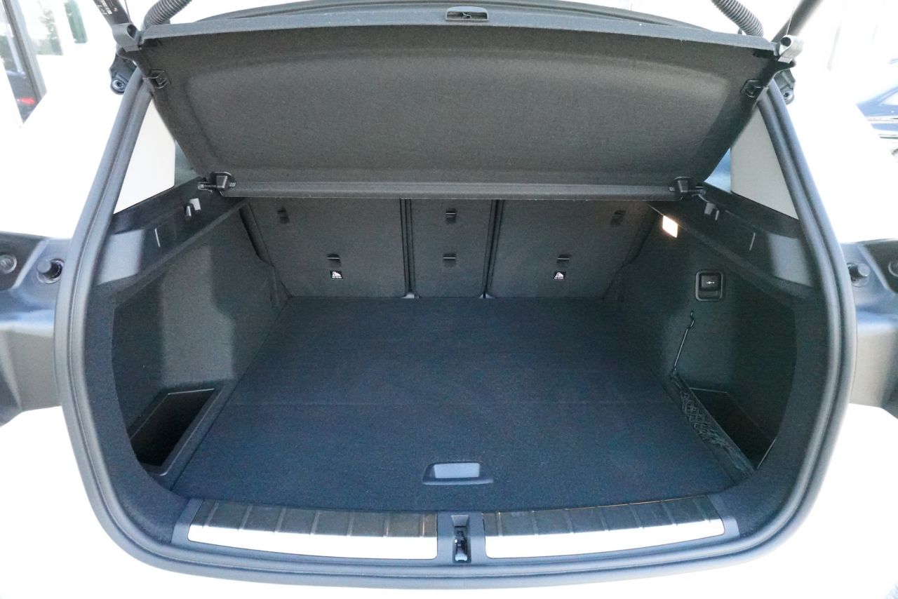 X1 sDrive18i RHD