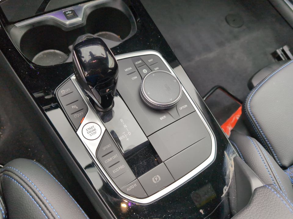 BMW 218