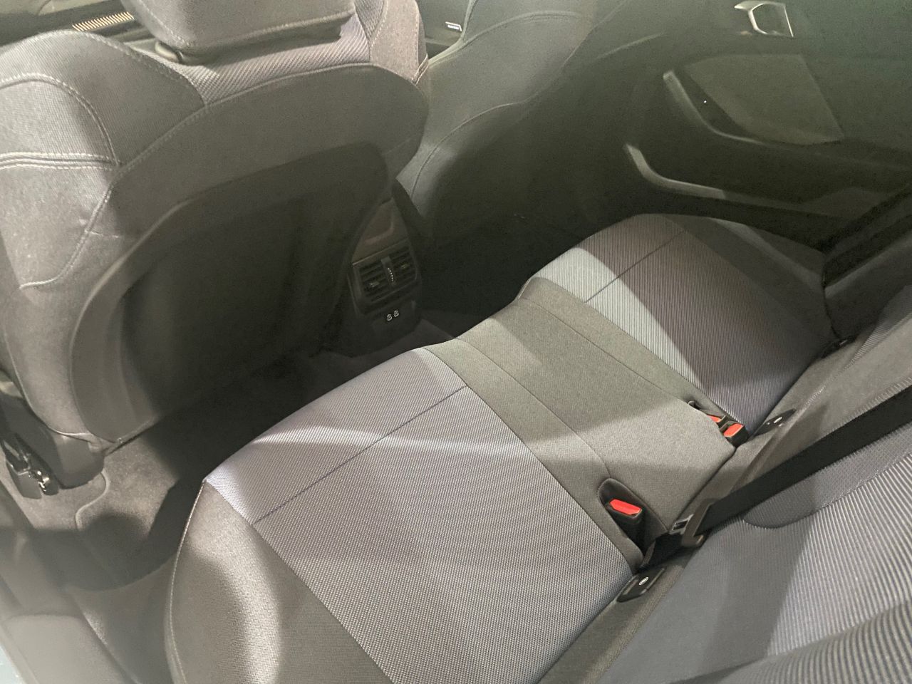 120 Sport Sports Hatch