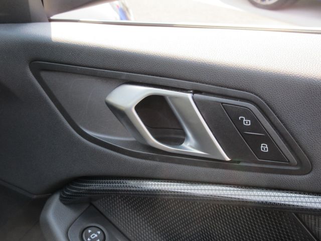 F40 118d Sports Hatch 5-door B47 2.0d