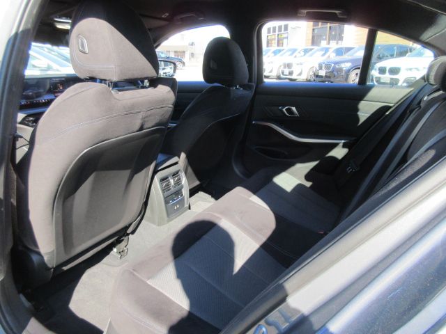 320d xDrive Berline RHD