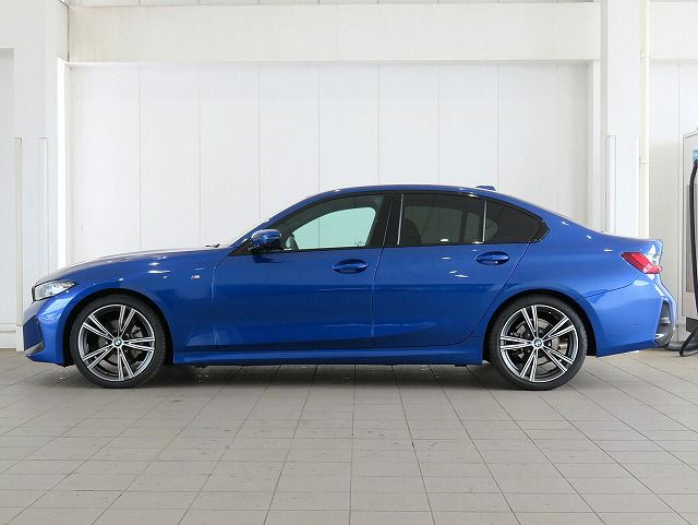 320d xDrive Berline RHD